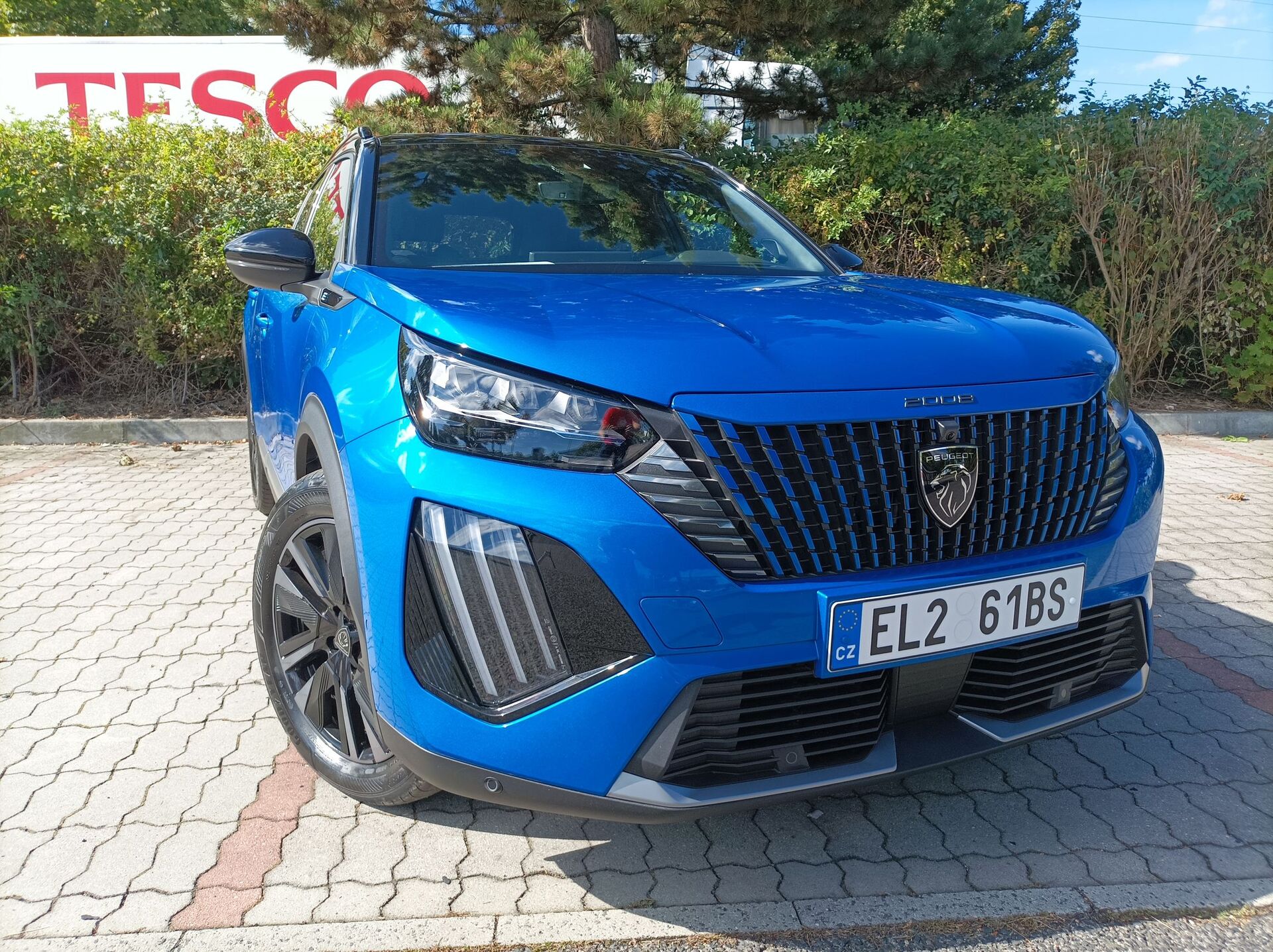 Peugeot e-2008 (2023)