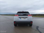 Peugeot e-2008 (2023)