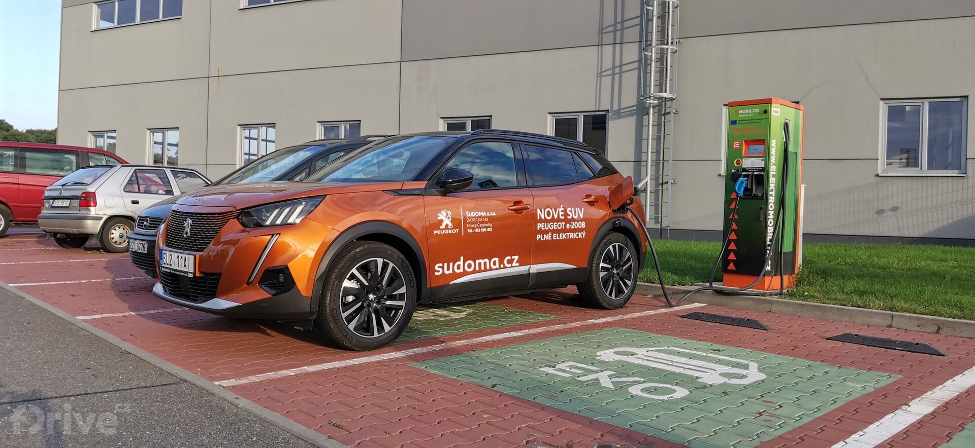 Peugeot e-2008