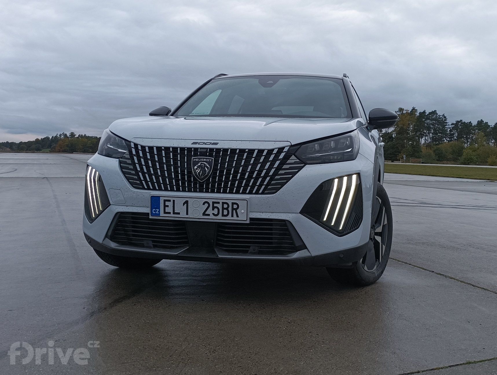 Peugeot e-2008 facelift (2023)