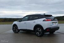 Peugeot e-2008 facelift (2023)