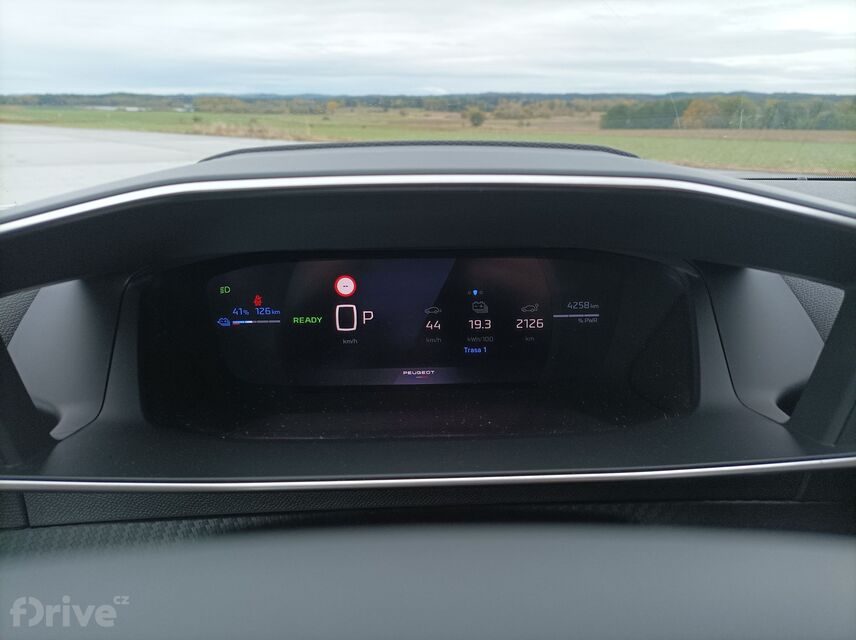 Peugeot e-2008 facelift (2023)