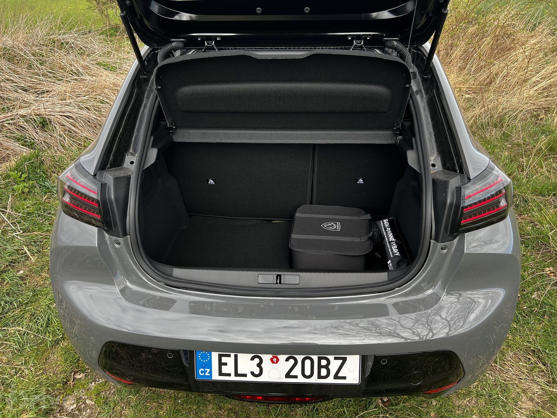 Peugeot e-2008 facelift (2023)