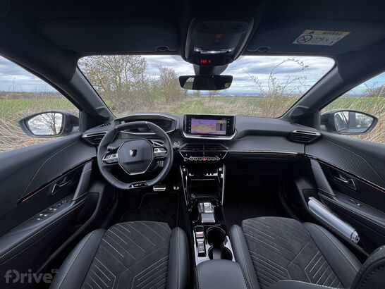 Peugeot e-2008 facelift (2023)