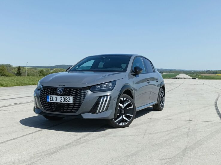 Peugeot e-208 (2023)