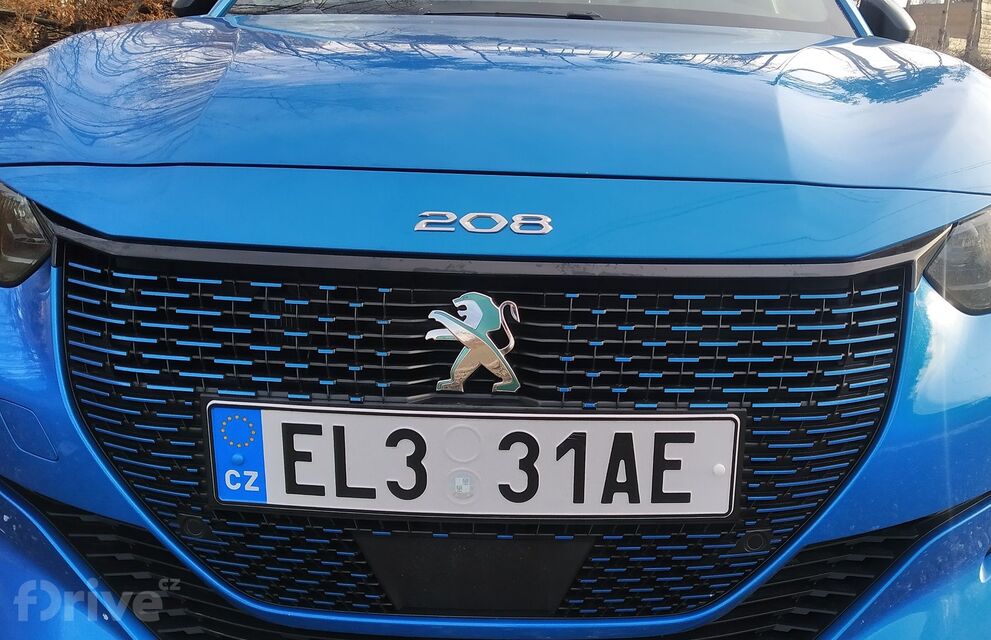 Peugeot e-208