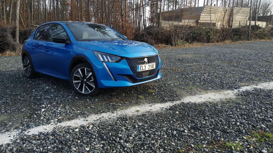 Peugeot e-208