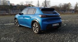 Peugeot e-208