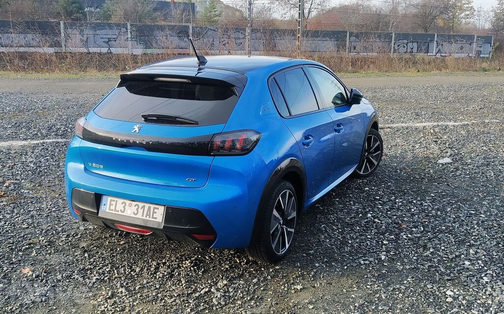 Peugeot e-208