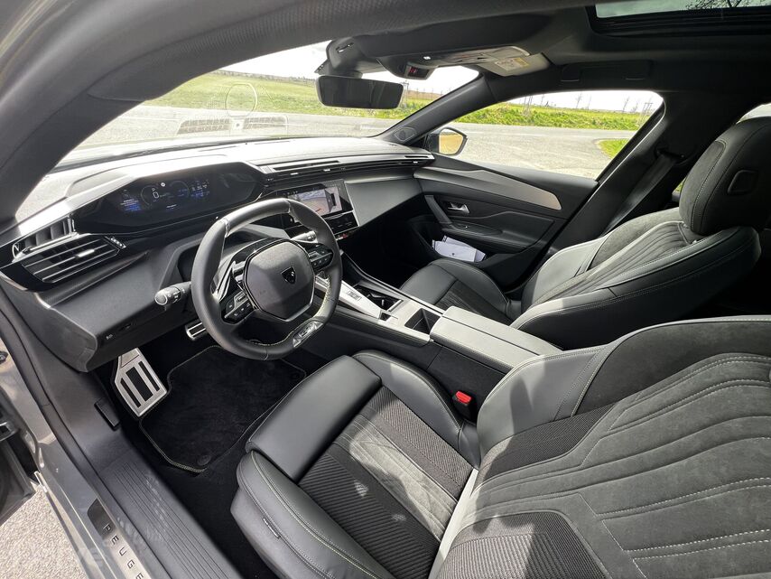 Peugeot e-308 (2023)