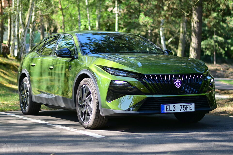 Peugeot E-408 facelift (2026)
