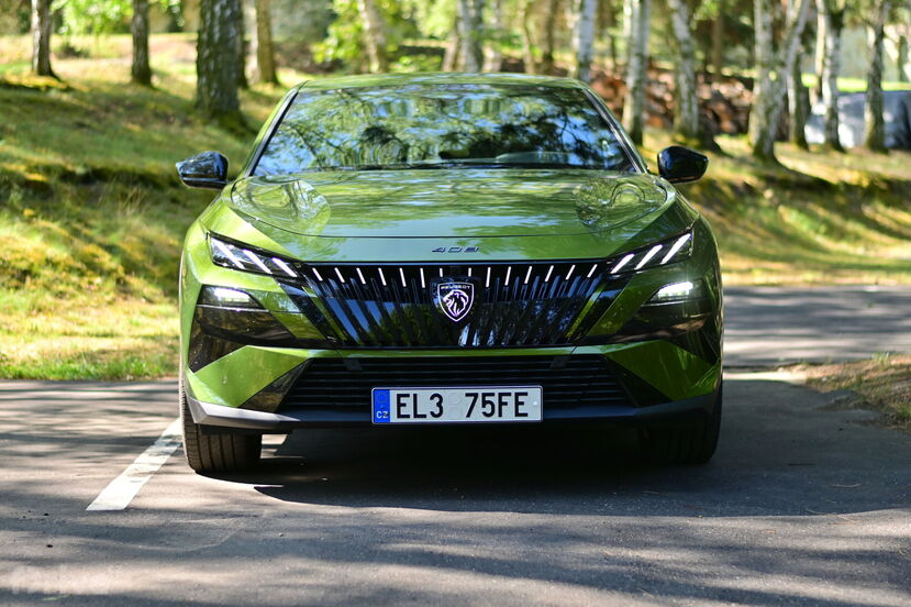 Peugeot E-408 facelift (2026)