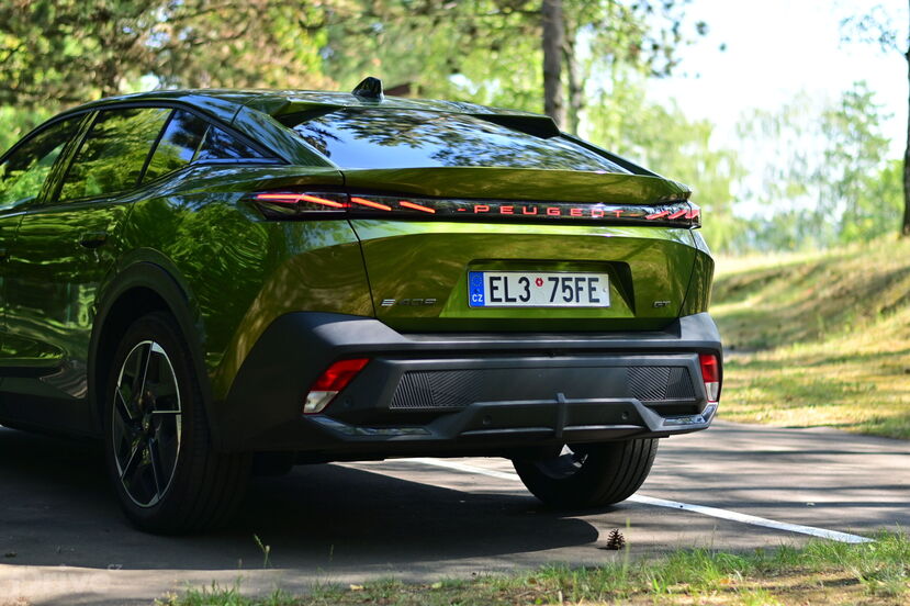 Peugeot E-408 facelift (2026)