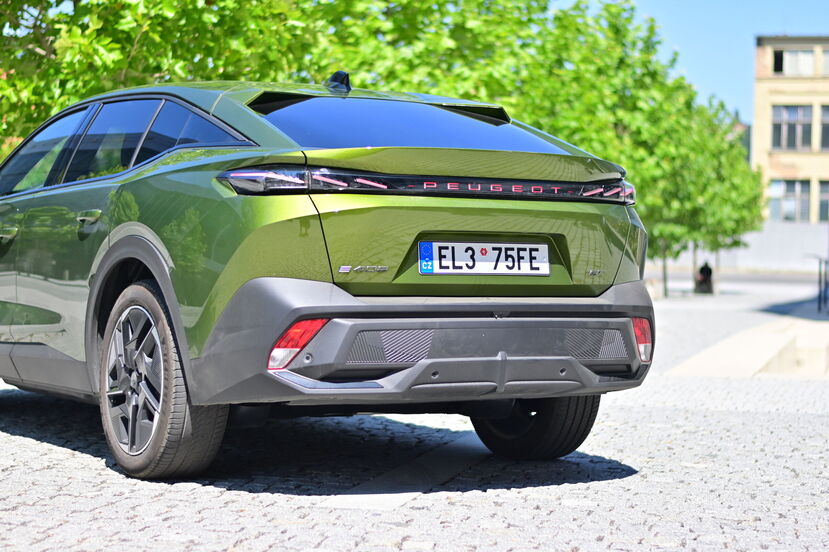 Peugeot E-408 facelift (2026)