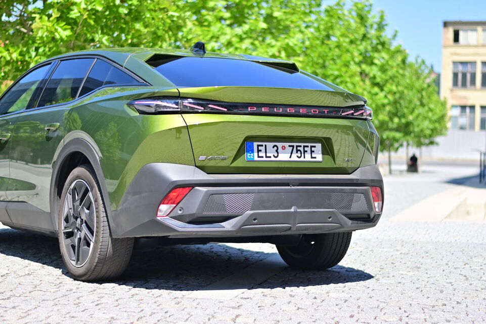 Peugeot E-408 facelift (2026)