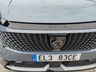 Peugeot e-5008