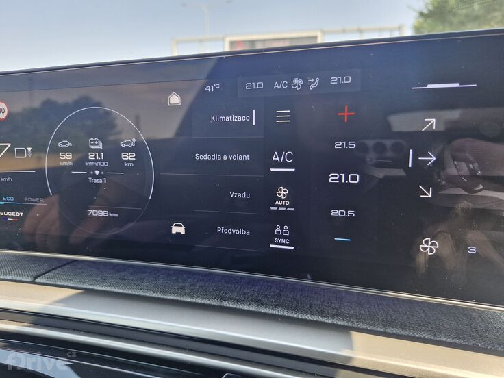 Peugeot E-5008 Long Range