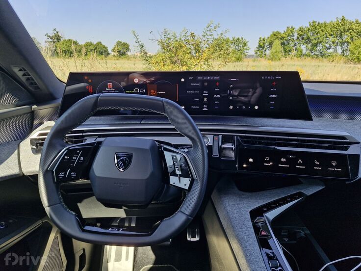 Peugeot E-5008 Long Range