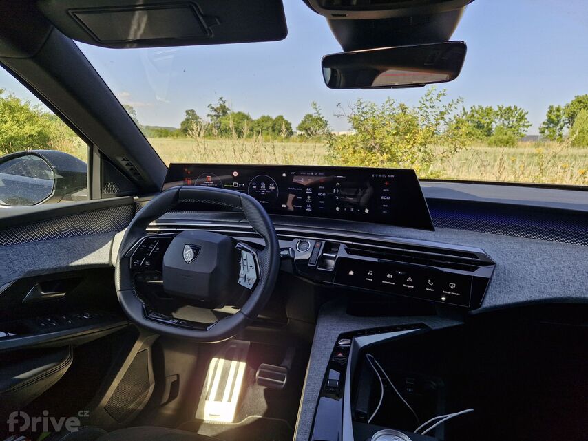 Peugeot E-5008 Long Range