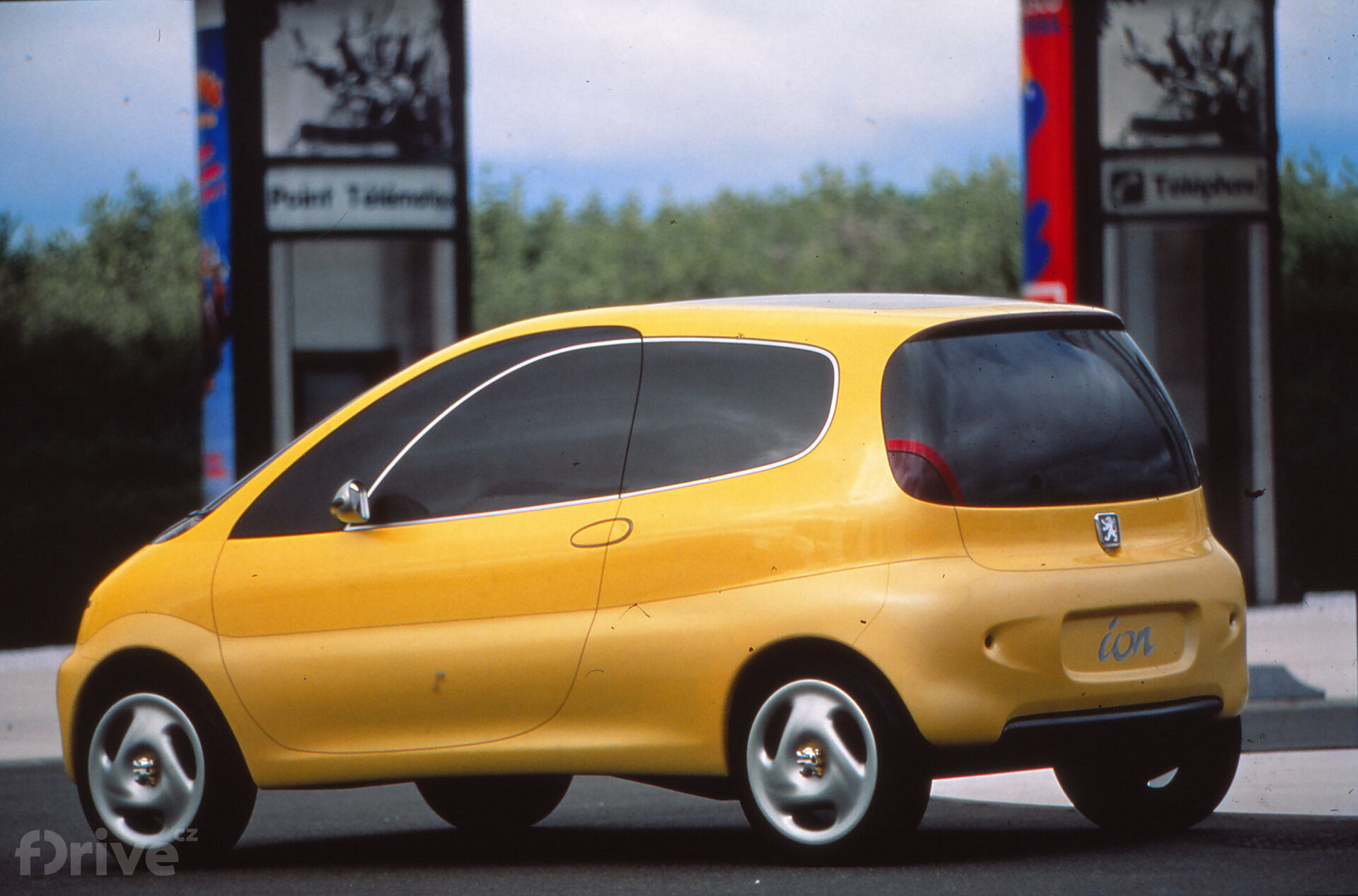 Peugeot Ion Concept