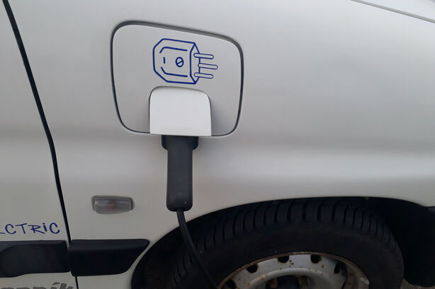 Peugeot Partner Electrique