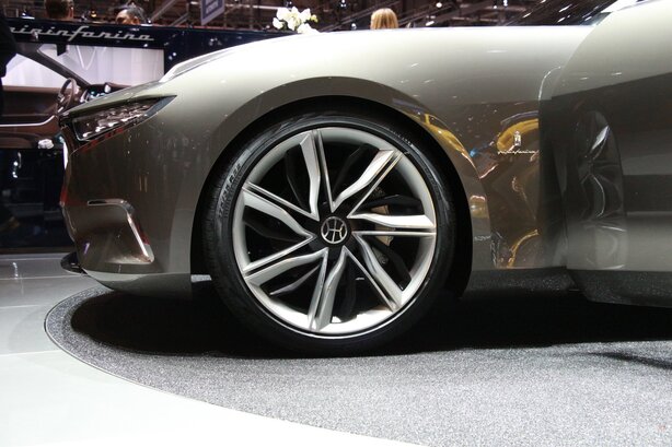 Pininfarina Hybrid Kinetic