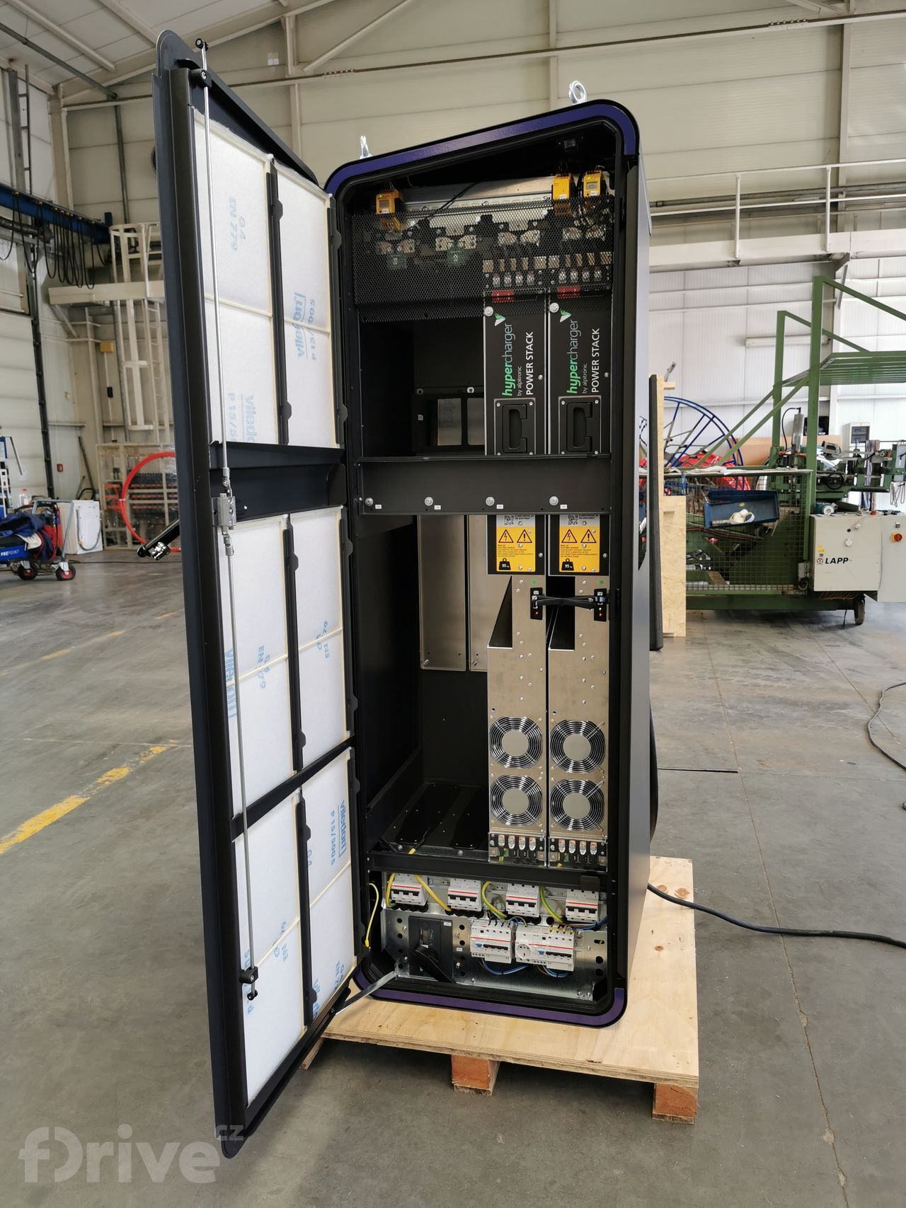 Pohled do útrob Hyperchargeru od PRE