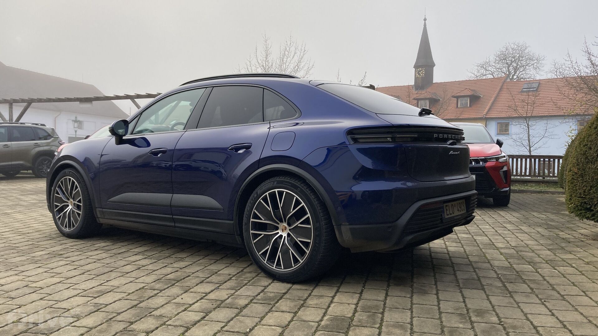 Porsche Macan 4