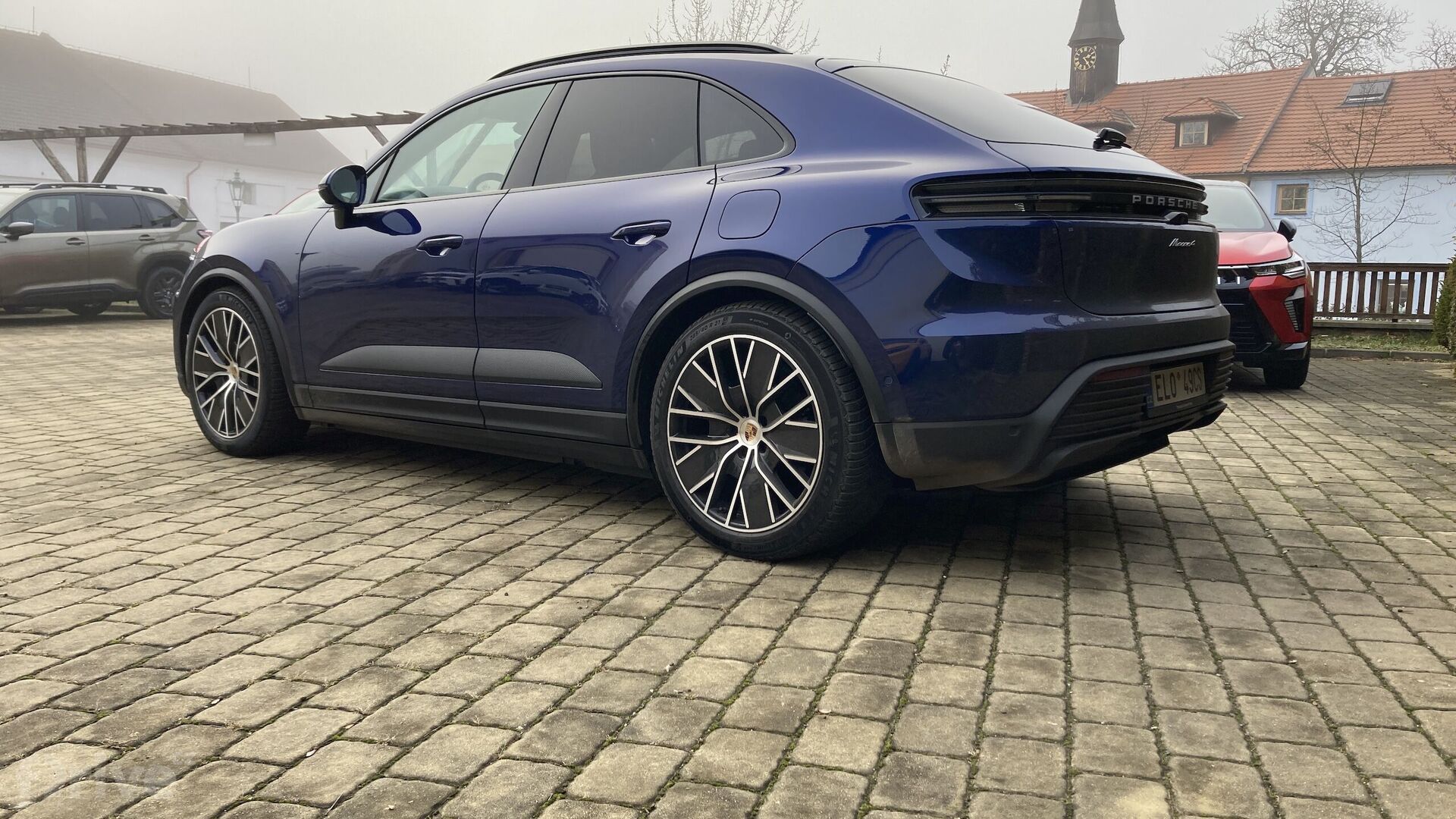 Porsche Macan 4