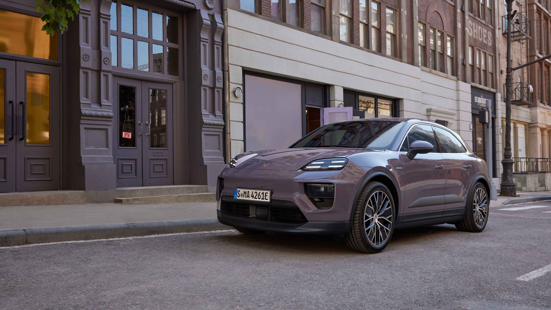 Porsche Macan EV