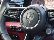 Porsche Macan EV