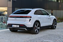 Porsche Macan EV