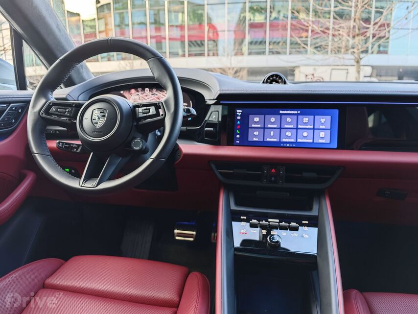 Porsche Macan EV