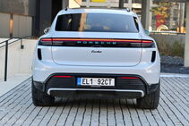 Porsche Macan EV