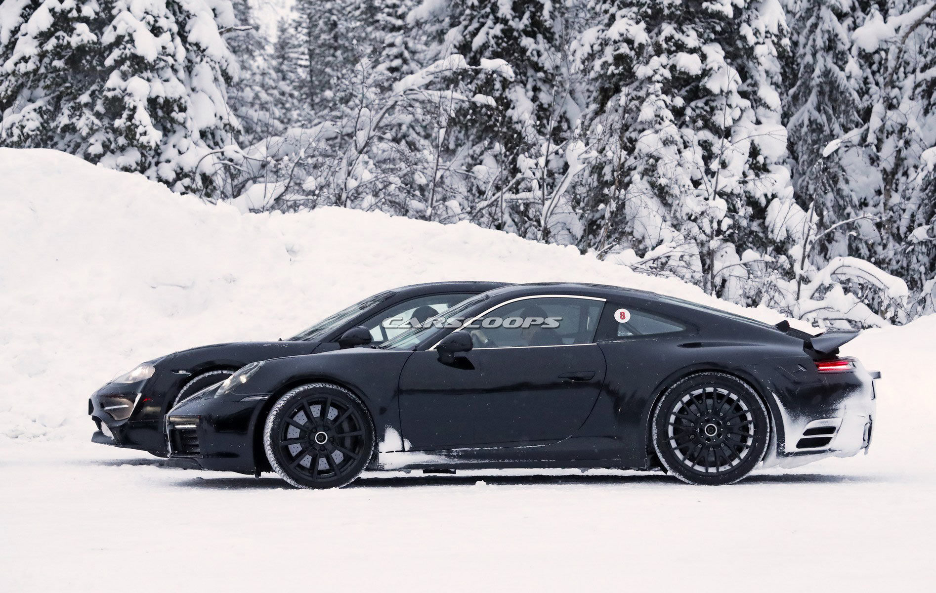 Porsche Mission E a Porsche 911