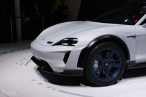 Porsche Mission E Cross Turismo (2018)