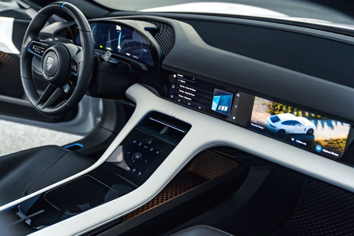 Porsche Mission E Cross Turismo