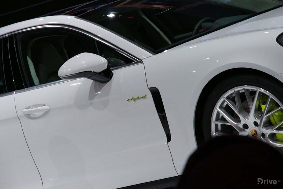 Porsche Panamera 4 E-Hybrid (2016)