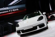 Porsche Panamera 4 E-Hybrid (2016)