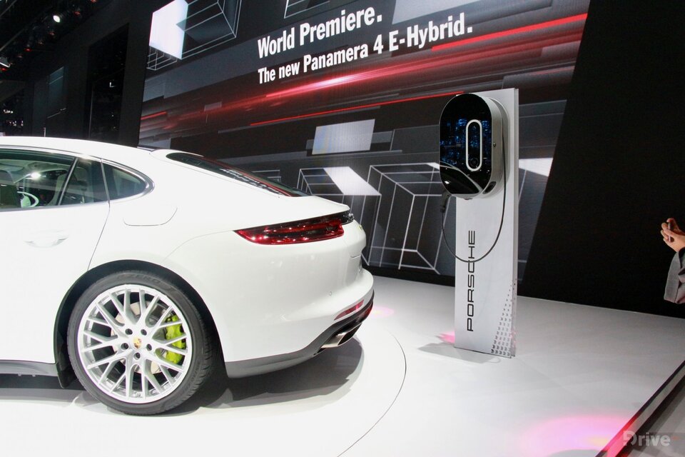 Porsche Panamera 4 E-Hybrid (2016)