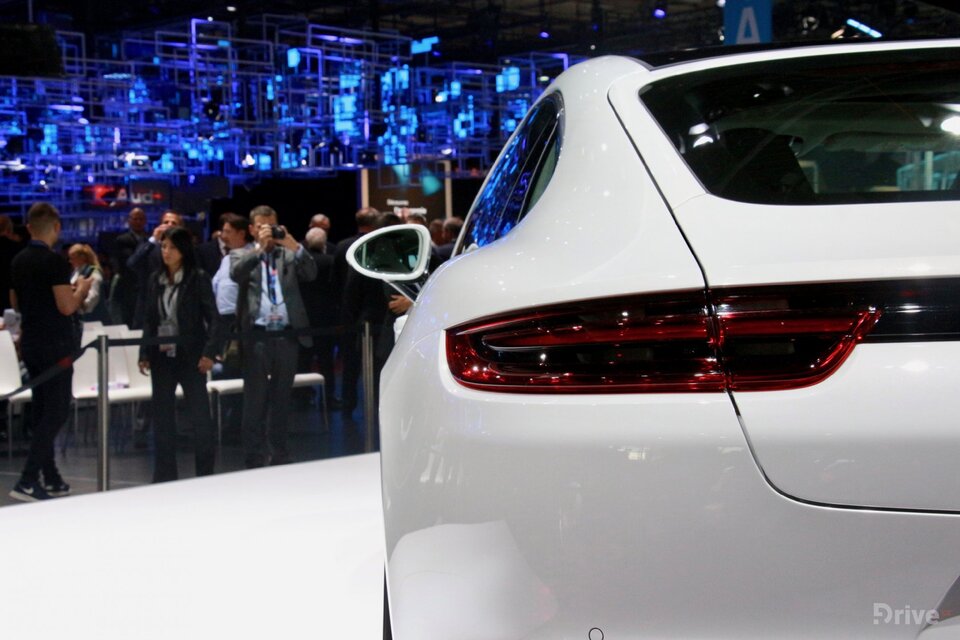 Porsche Panamera 4 E-Hybrid (2016)