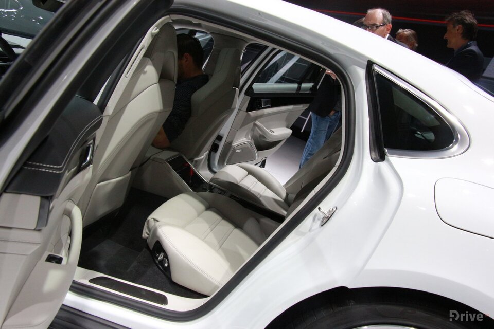 Porsche Panamera 4 E-Hybrid (2016)