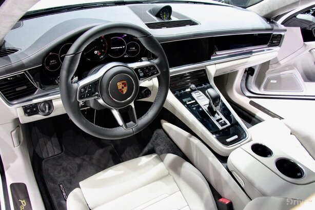 Porsche Panamera 4 E-Hybrid (2016)