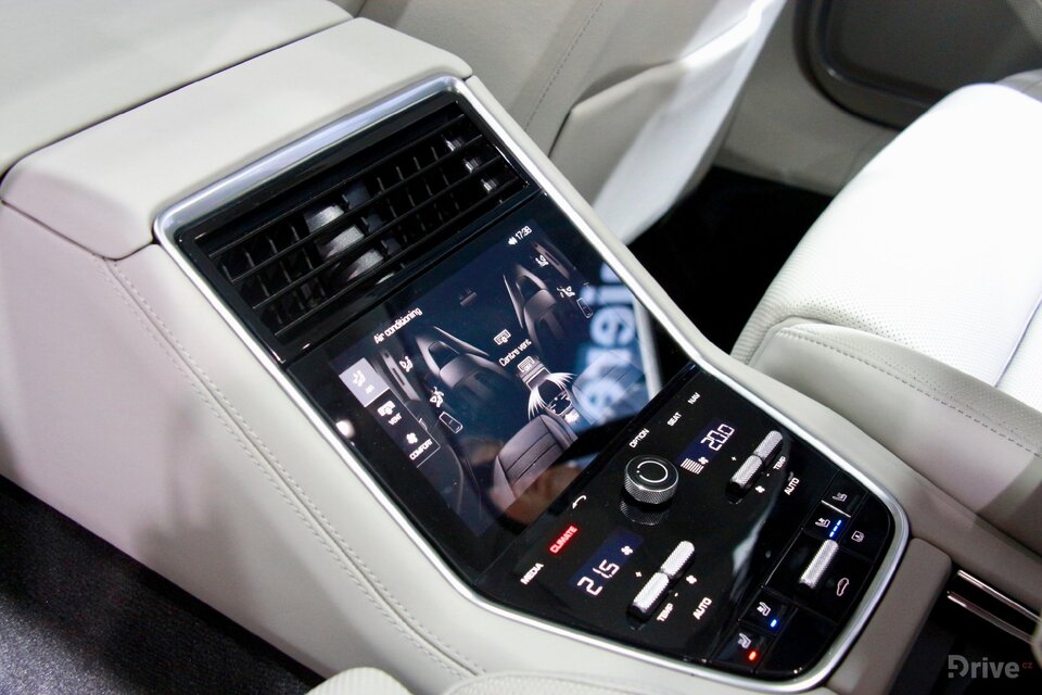 Porsche Panamera 4 E-Hybrid (2016)