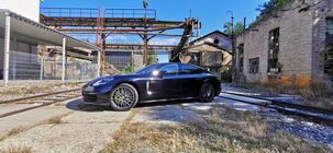 Porsche Panamera 4 E-Hybrid Platinum Edition