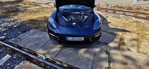 Porsche Panamera 4 E-Hybrid Platinum Edition