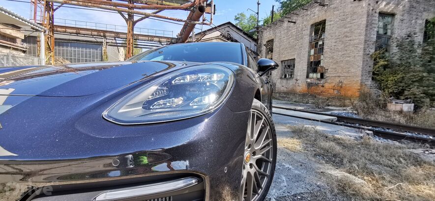 Porsche Panamera 4 E-Hybrid Platinum Edition