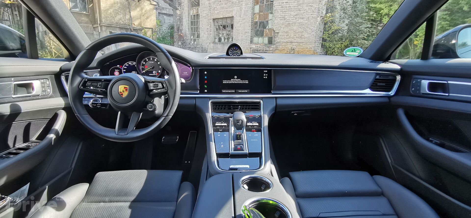 Porsche Panamera 4 E-Hybrid Platinum Edition