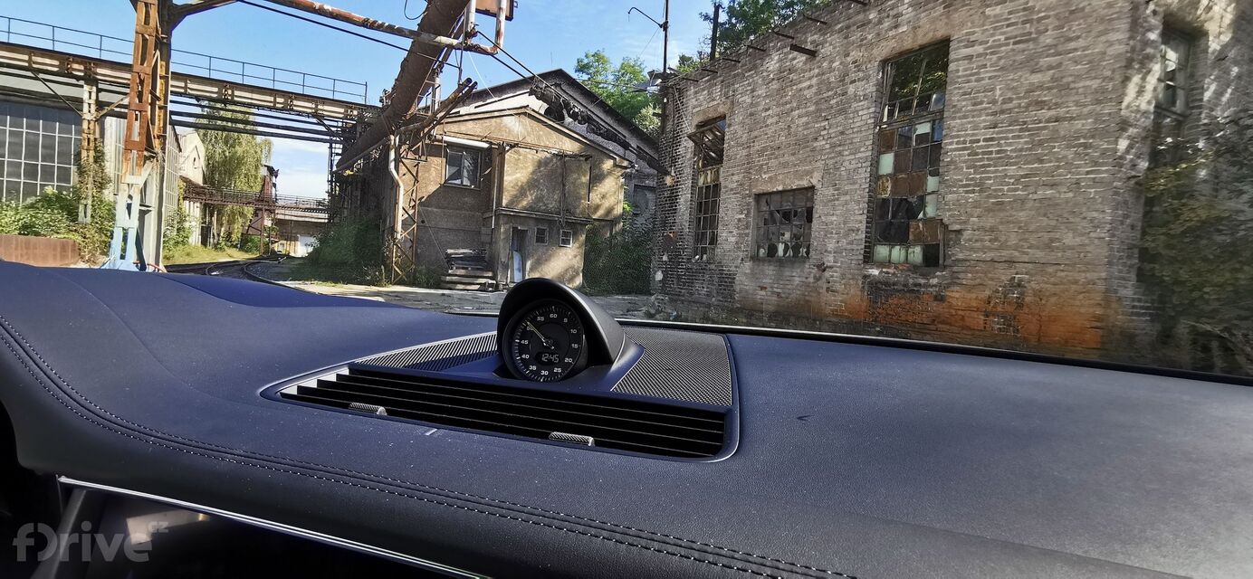 Porsche Panamera 4 E-Hybrid Platinum Edition