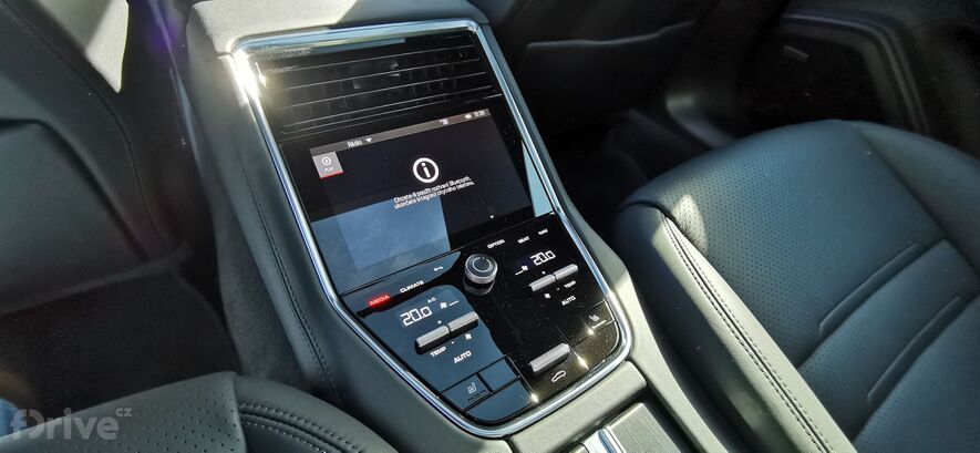 Porsche Panamera 4 E-Hybrid Platinum Edition